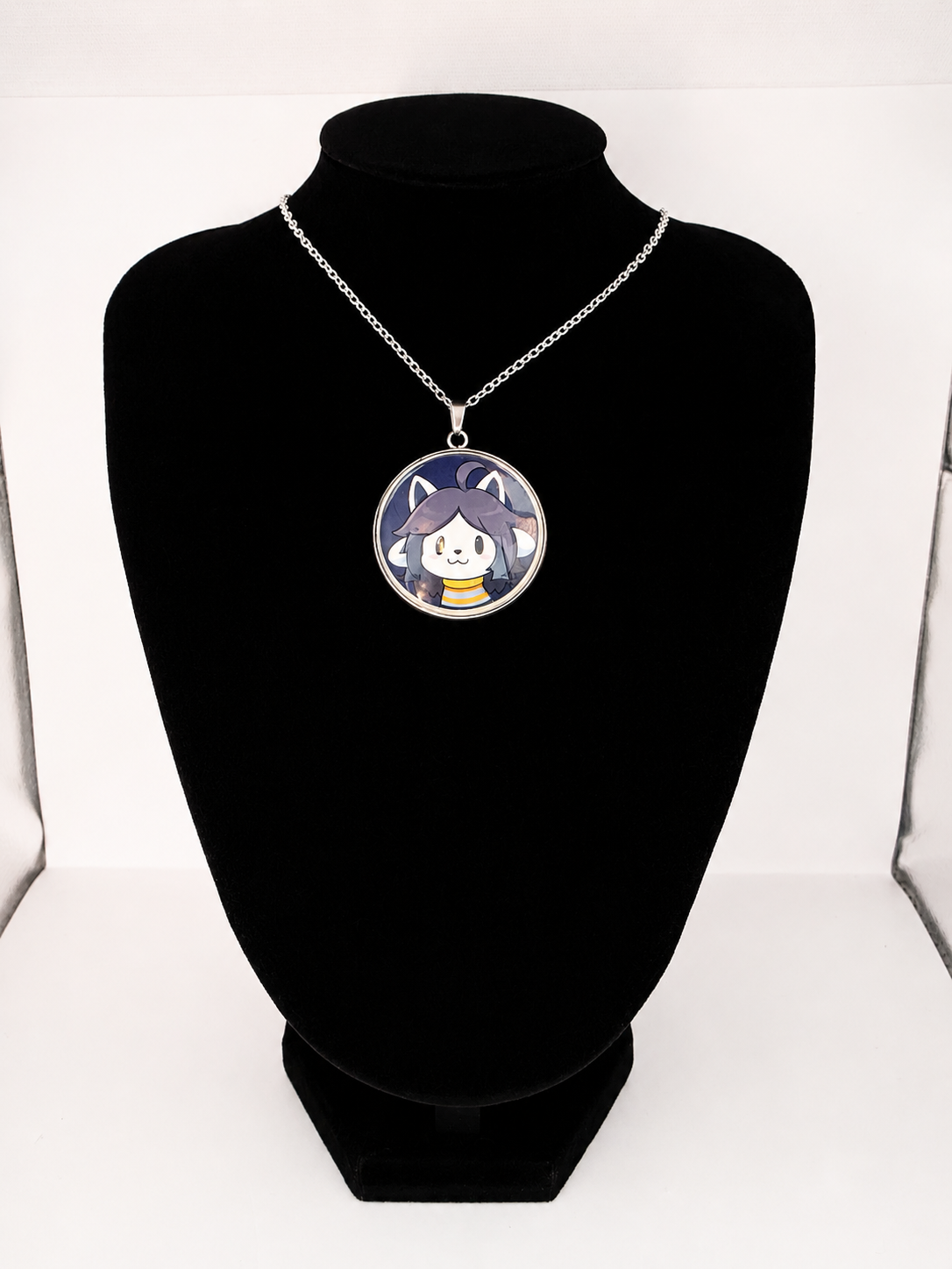 Undertale Undertale Inspired Temmie 30 mm Pendant Stainless Steel 20 inch NecklaceTemmie Pendant Necklace