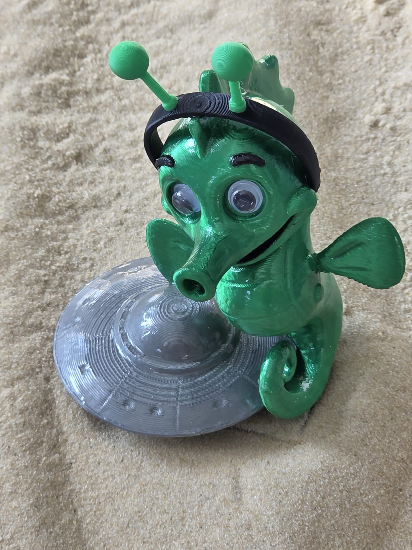 Riley: The Super Smart Seahorse - Fun Seaside Character Figure