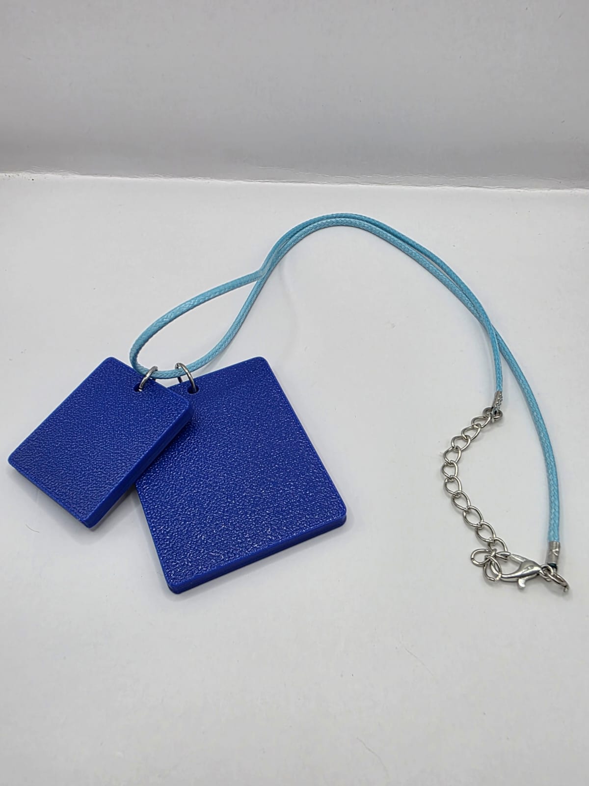 Fun Posh Seagull Seaside Theme Lightweight Picture Necklace with Double Pendant. One does not share chips