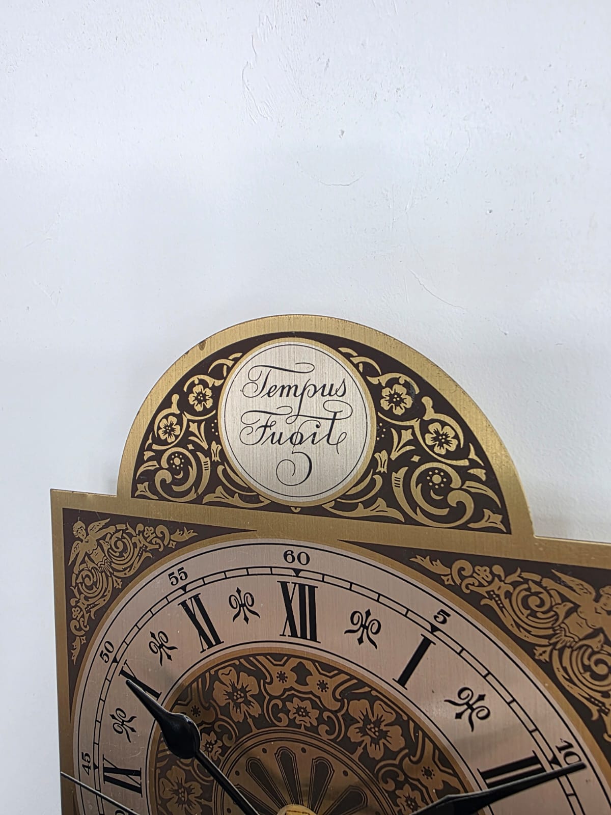 Vintage Clock Dial with silent battery mechanism Wall Clock