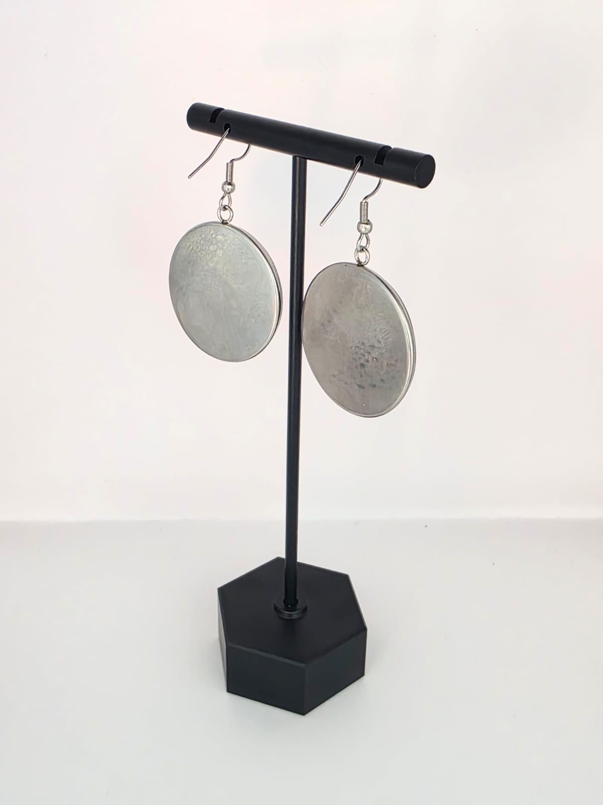 The Amazing Digital Circus Inspired Caine & Bubble Dangle Earrings