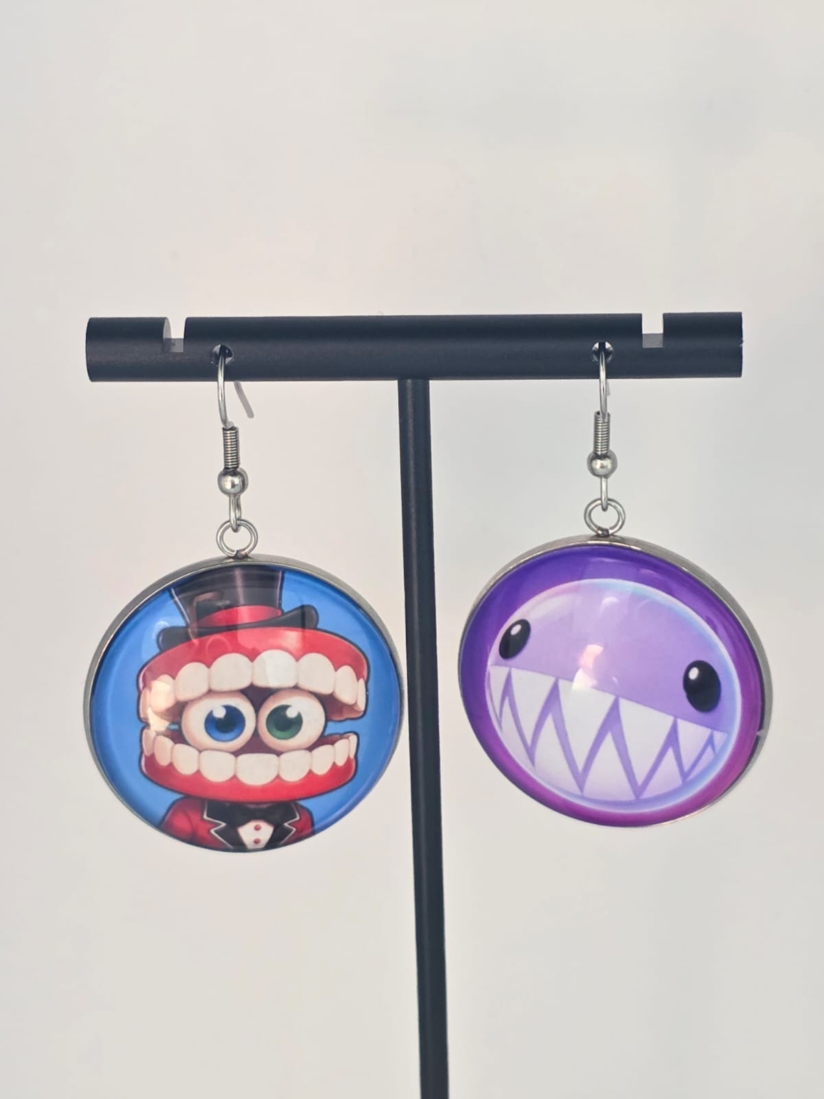 The Amazing Digital Circus Inspired Caine & Bubble Dangle Earrings