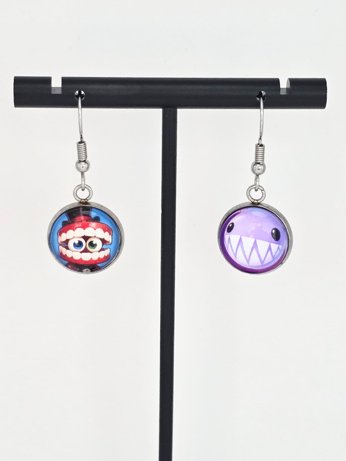 The Amazing Digital Circus Inspired Caine & Bubble Dangle Earrings