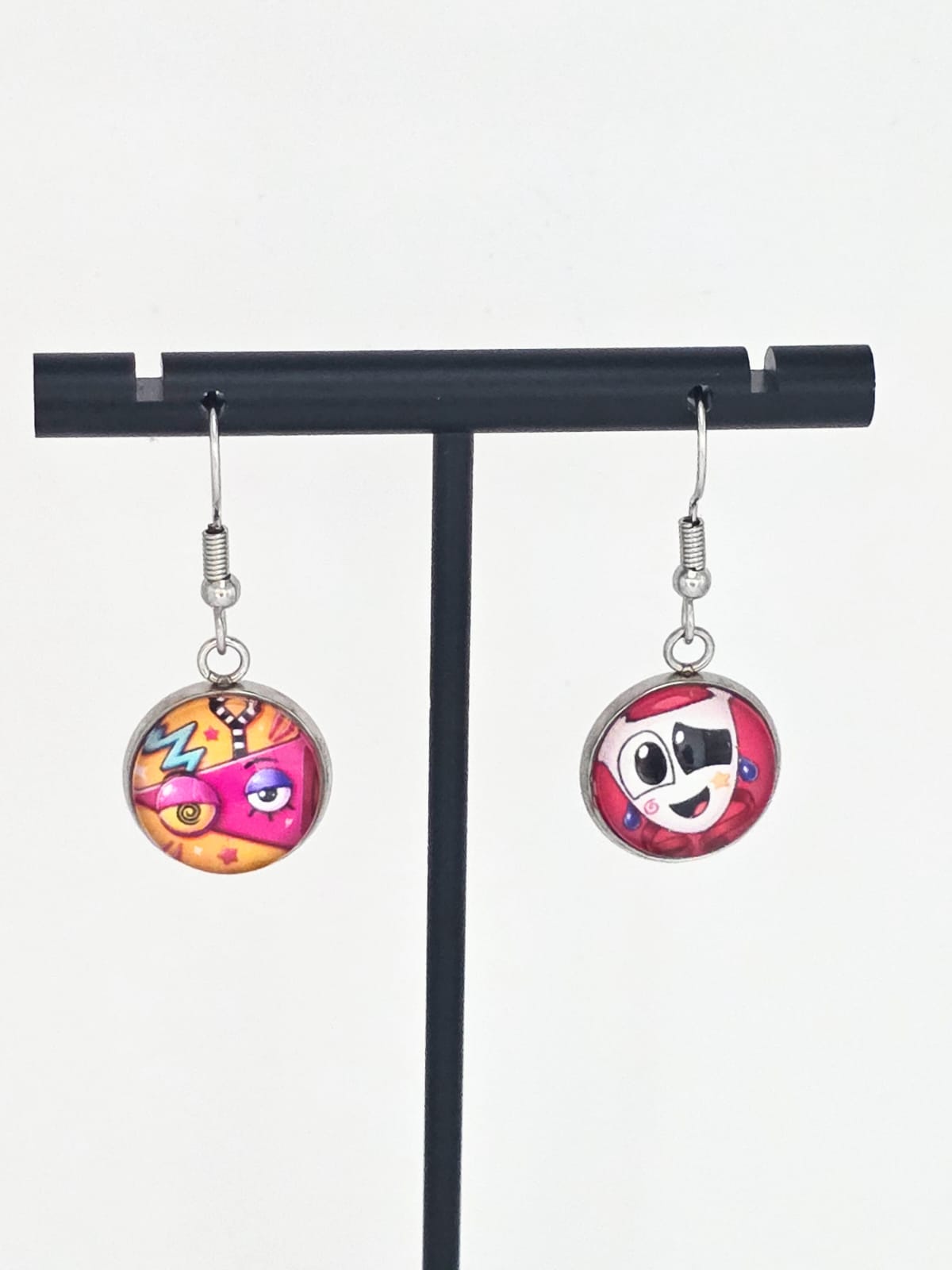 The Amazing Digital Circus Inspired Gangle & Zooble Dangle Fish Hook Earrings