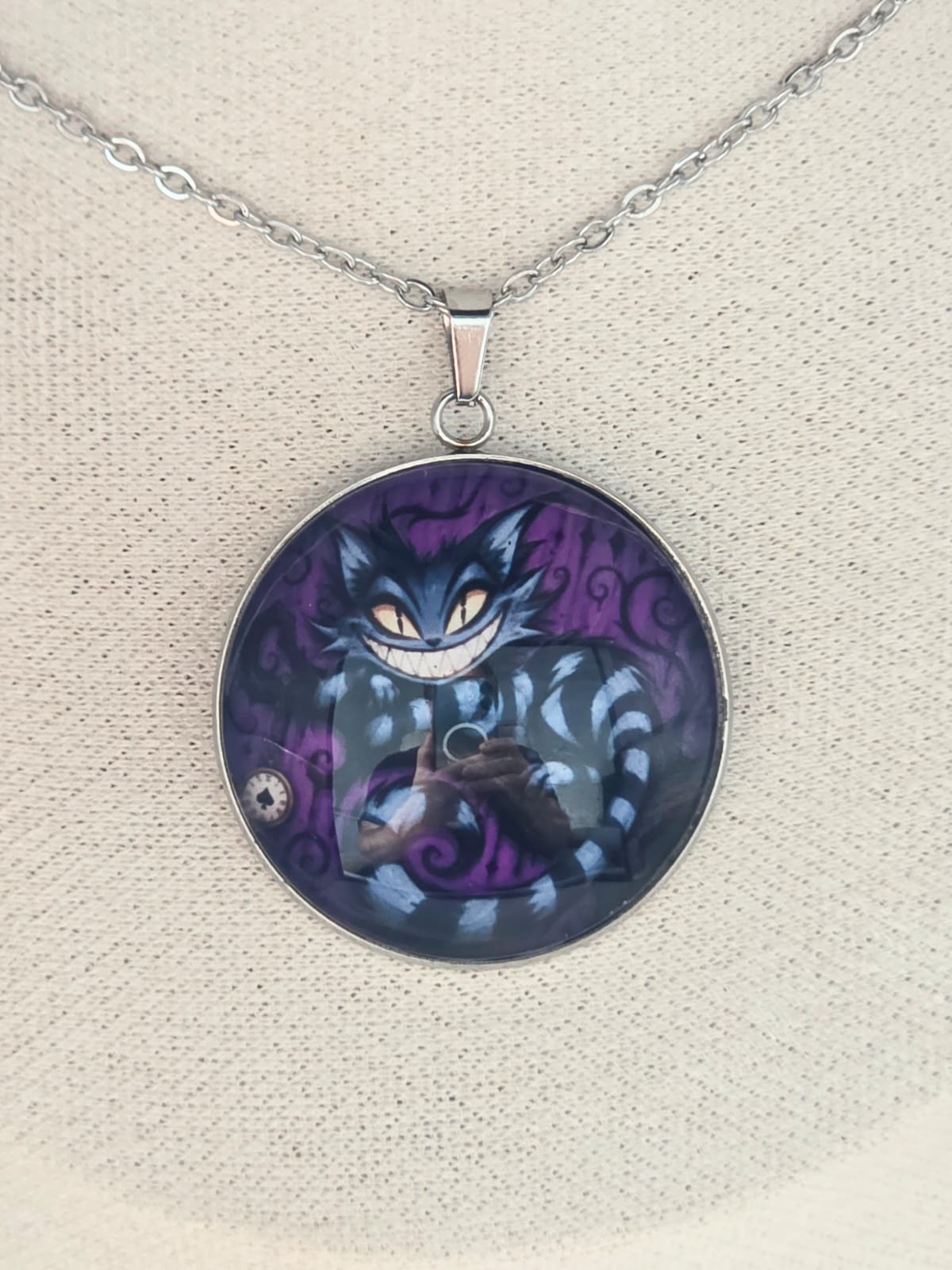 Alice in Wonderland Inspired Cheshire Cat 30mm Pendant Stainless Steel 20 Inch Necklace