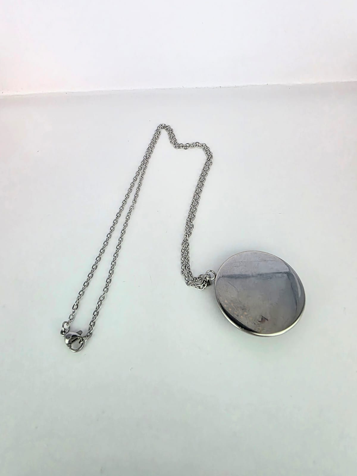 Alice in Wonderland Inspired Hellverse Queen of Hearts 30mm Pendant Stainless Steel 20 Inch Necklace