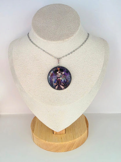 Alice in Wonderland Inspired Hellverse Queen of Hearts 30mm Pendant Stainless Steel 20 Inch Necklace